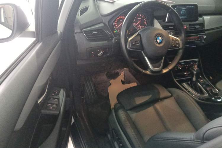 宝马2系旅行车 2016款 220i 领先型中控内饰7003