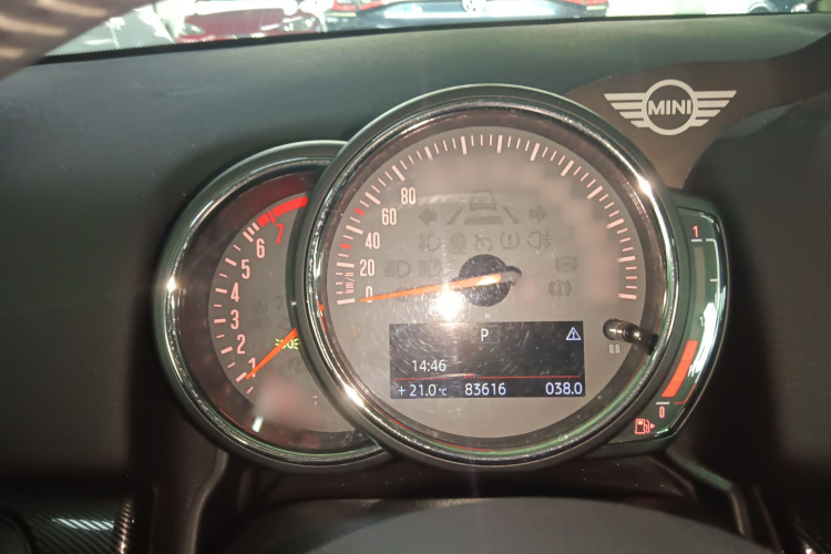 MINI Countryman 2018款 1.5T COOPER ALL4 艺术家局部细节14