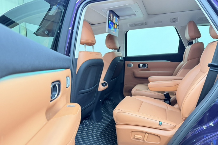 零跑汽车 零跑C16 2024款 增程 200激光雷达版中控内饰7004