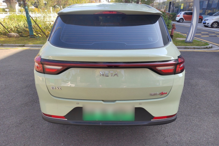 哪吒汽车 哪吒AYA 2023款 318 Lite车身外观6004