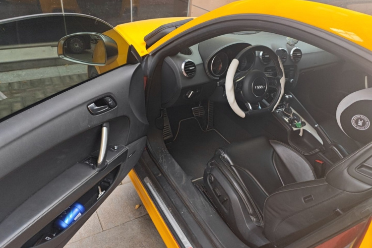 奥迪TTS 2013款 TTS Coupe 2.0TFSI quattro中控内饰20