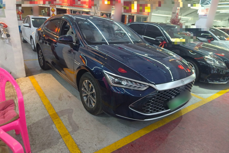 比亚迪 秦PLUS 2024款 荣耀版 DM-i 55KM领先型车身外观3