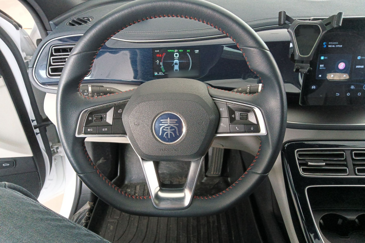 比亚迪 秦PLUS 2021款 DM-i 55KM 旗舰型中控内饰13