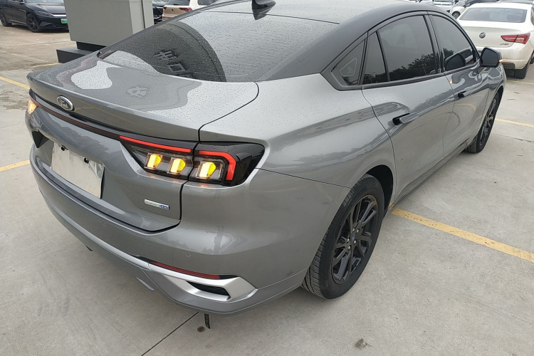 福特 蒙迪欧 2022款 改款 EcoBoost 245 豪华型车身外观7