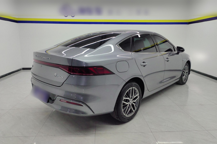 比亚迪 秦PLUS 2023款 冠军版 DM-i 55KM超越型车身外观7