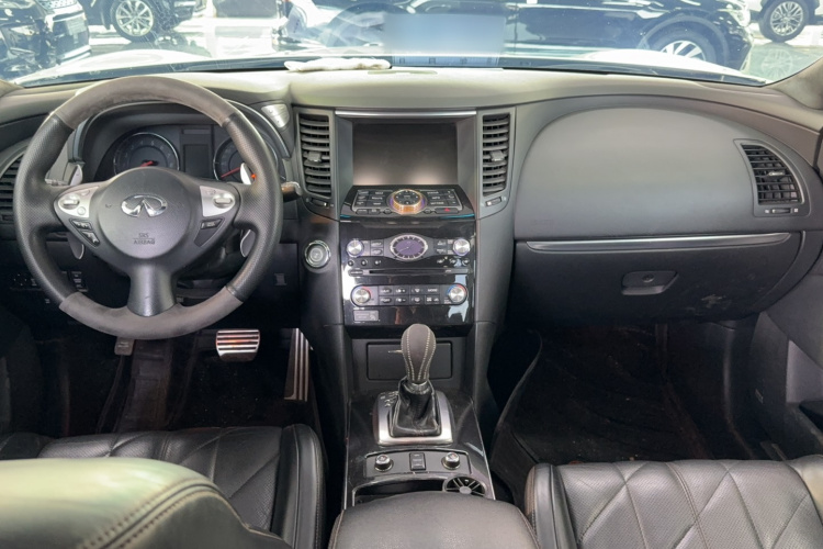 英菲尼迪FX 2011款 FX35 标准版中控内饰7003