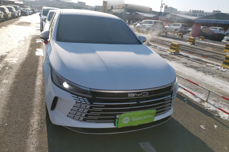 比亚迪 驱逐舰05 2024款 荣耀版 DM-i 55KM 豪华型车身外观2