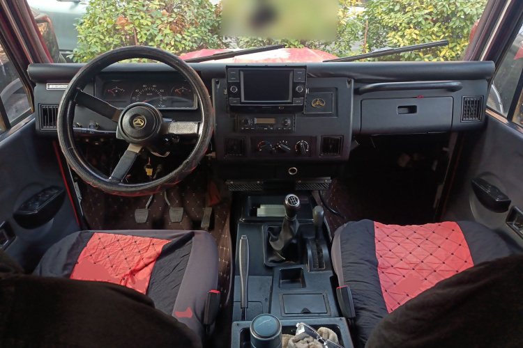 BAW北汽制造 212经典 2016款 2.0L 方门 四驱豪华型 国V中控内饰12