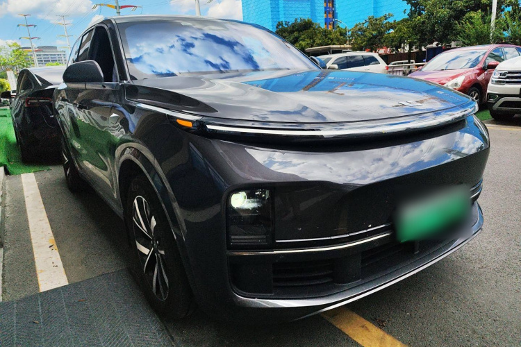 理想汽车 理想L8 2023款 Air车身外观3