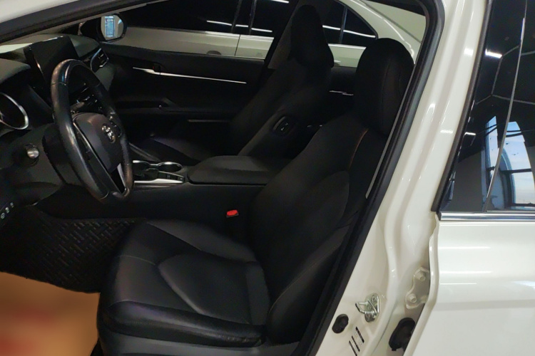 丰田 凯美瑞 2021款 2.0G 豪华版局部细节19