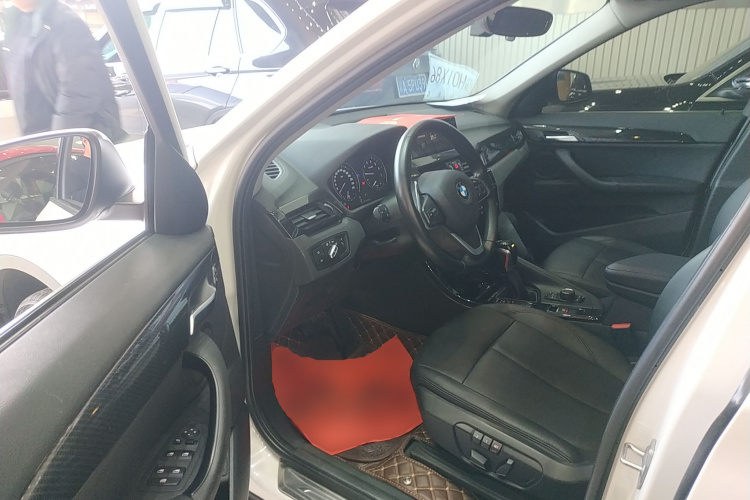 宝马X1 2018款 sDrive20Li 领先型中控内饰20