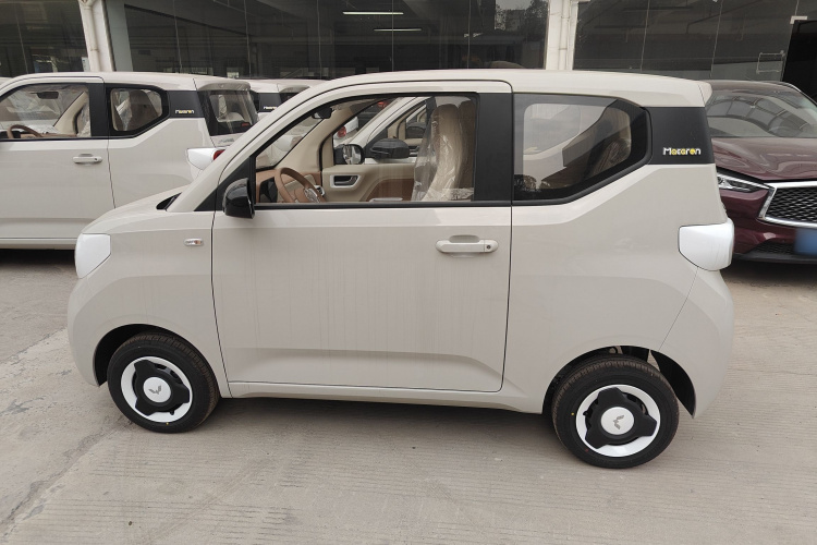 五菱汽车 宏光MINIEV 2024款 第三代 215km 青春版车身外观4