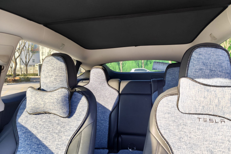 特斯拉 Model Y 2021款 长续航全轮驱动版中控内饰7010