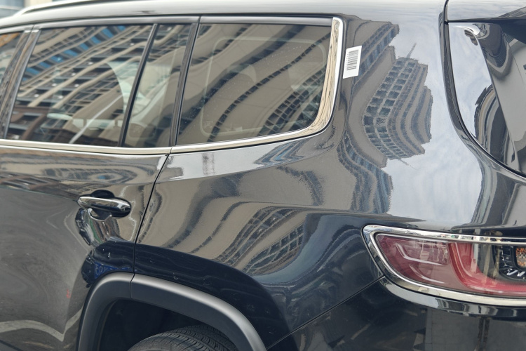 Jeep 指挥官 2018款 2.0T 两驱进享版 国V局部细节9001