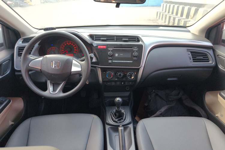 本田 锋范 2017款 1.5L 手动舒适版中控内饰12