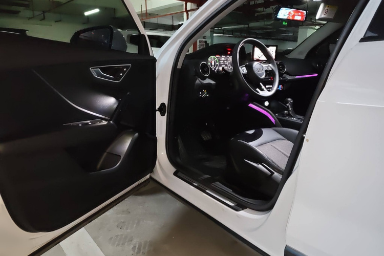 奥迪Q2L e-tron 2019款 Q2L e-tron 纯电智酷型中控内饰7003