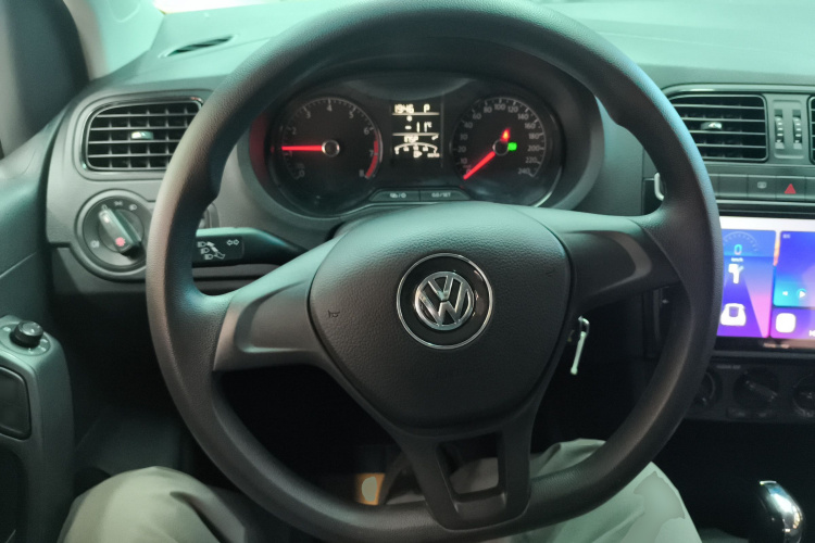 大众 Polo 2016款 1.4L 自动风尚型中控内饰13