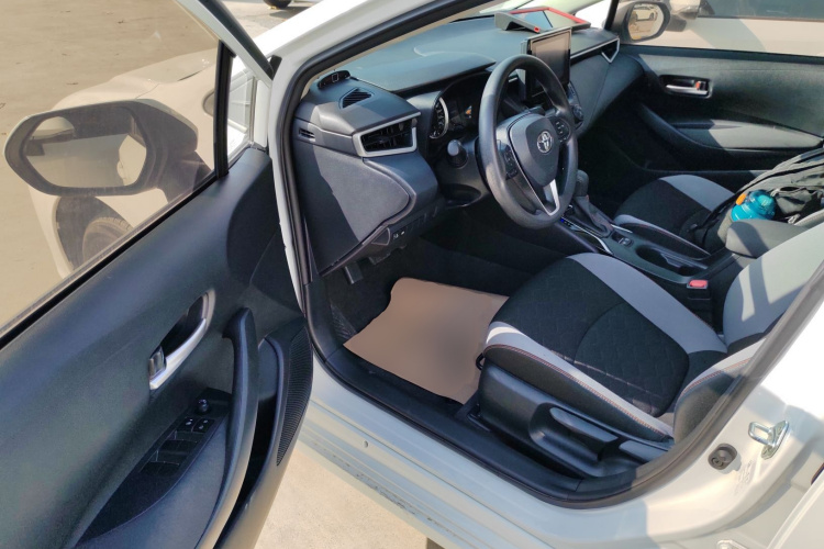 丰田 卡罗拉 2023款 1.2T 先锋版中控内饰20