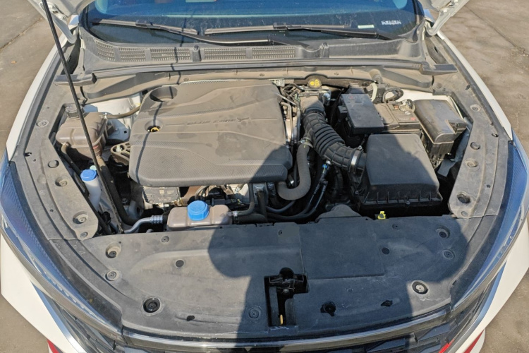 长安 逸动 2024款 PLUS 蓝鲸NE 1.4T GDI DCT高能版机舱底盘24