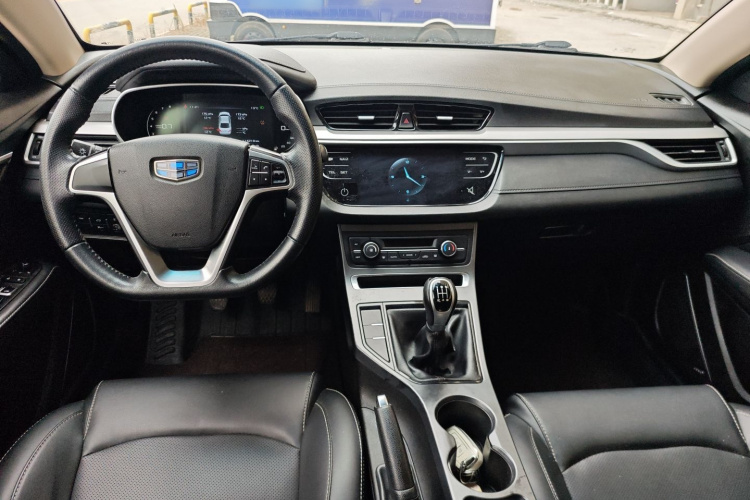 吉利汽车 帝豪 2018款 1.5L 手动向上互联版中控内饰12