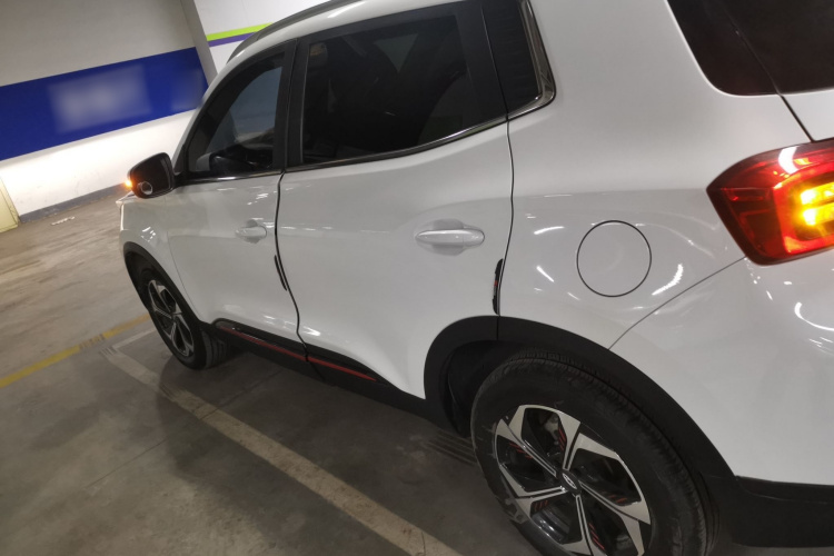 奇瑞 瑞虎5x 2021款 超级英雄版 1.5T CVT尊贵型车身外观6003