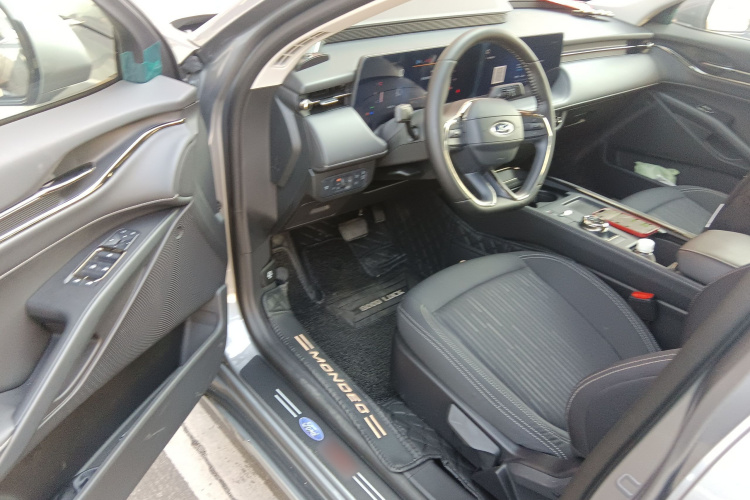 福特 蒙迪欧 2022款 改款 EcoBoost 245 时尚型中控内饰20