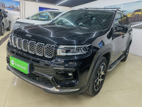 Jeep 大指挥官 2022款 2.0T 两驱豪华版