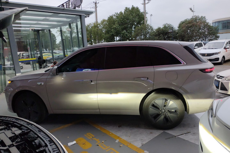 理想汽车 理想L6 2024款 Max车身外观4