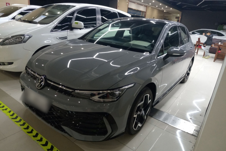 大众 高尔夫 2025款 改款二 300TSI R-Line车身外观1