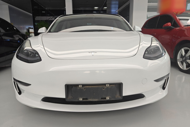 特斯拉 Model 3 2022款 Performance高性能全轮驱动版车身外观2