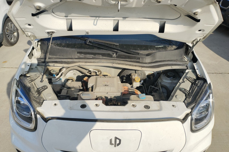 零跑汽车 零跑T03 2022款 炫晶版机舱底盘24