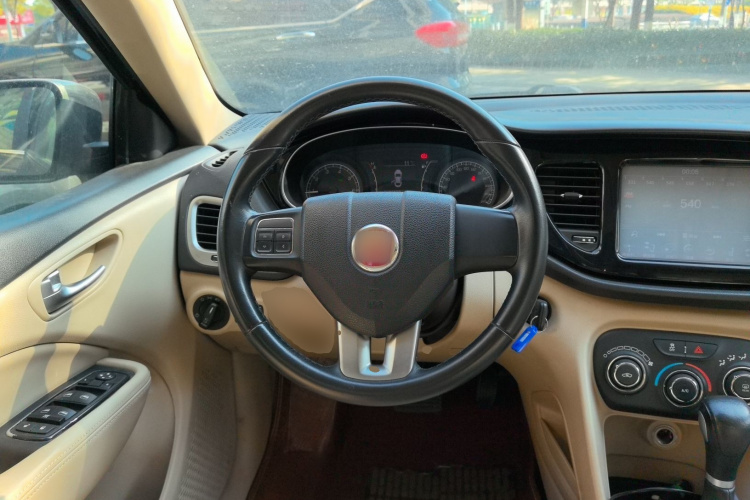 菲亚特 菲翔 2012款 1.4T 自动劲享版中控内饰13