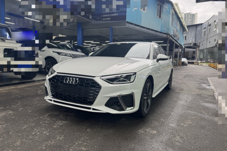 奥迪A4L 2020款 40 TFSI 豪华动感型车身外观1