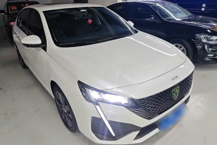 标致408 2022款 1.6T 进取版车身外观3