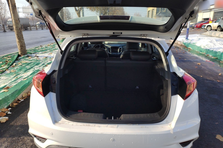 长安 逸动 2016款 XT 1.6L 手动俊酷型机舱底盘23