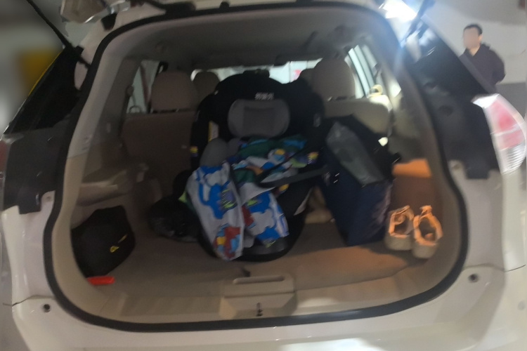 日产 奇骏 2015款 2.0L CVT舒适MAX版 2WD中控内饰23