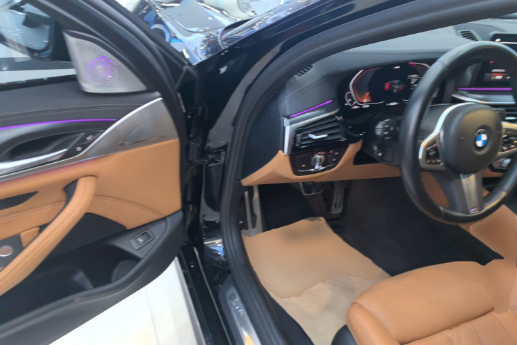 宝马5系(进口) 2022款 改款二 525i M运动套装中控内饰20