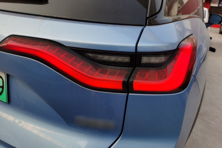 蔚来ES8 2018款 355KM 基准版 六座版车身外观6006