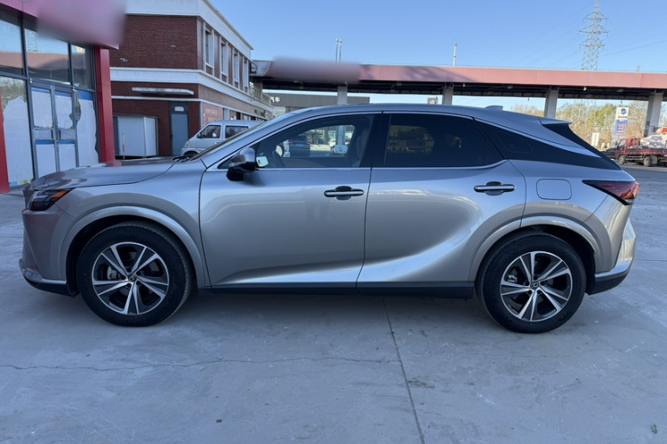 雷克萨斯RX 2023款 350h 两驱悦享版车身外观6004