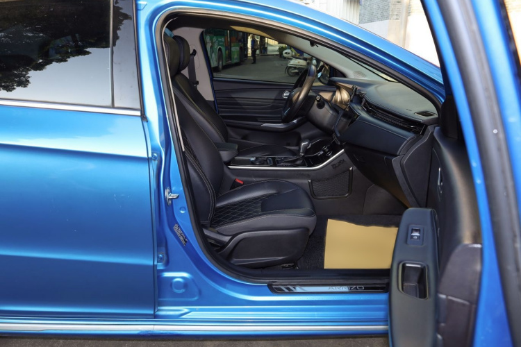 奇瑞 艾瑞泽GX 2019款 Pro 1.5T CVT睿色版 国VI中控内饰7011