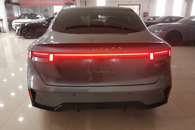 领克07 2024款 EM-P 126长续航 Ultra车身外观6