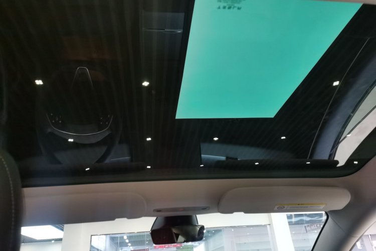 特斯拉 Model 3 2023款 长续航全轮驱动版中控内饰22