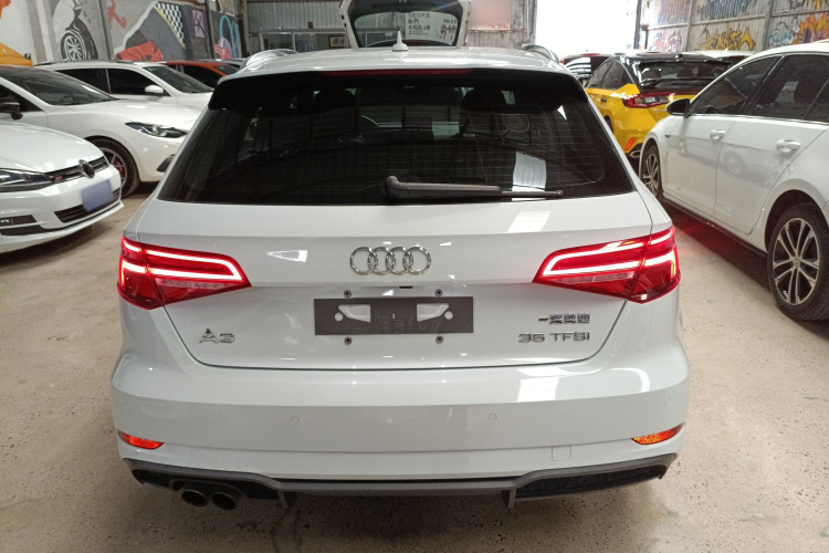 奥迪A3 2017款 Sportback 35 TFSI 运动型车身外观6004