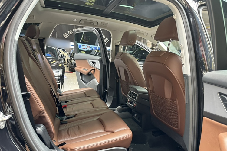 奥迪Q7 2018款 40 TFSI S line运动型中控内饰7006