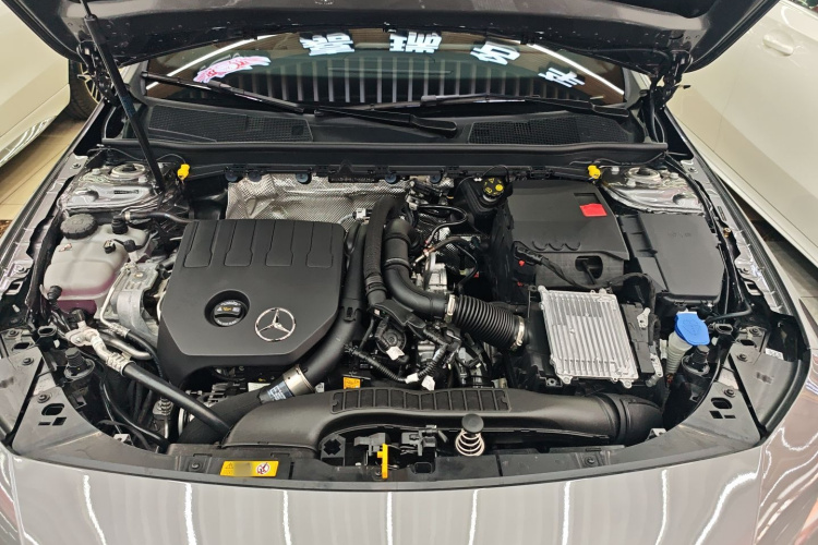 奔驰CLA 2026款 CLA 200 猎跑车机舱底盘24