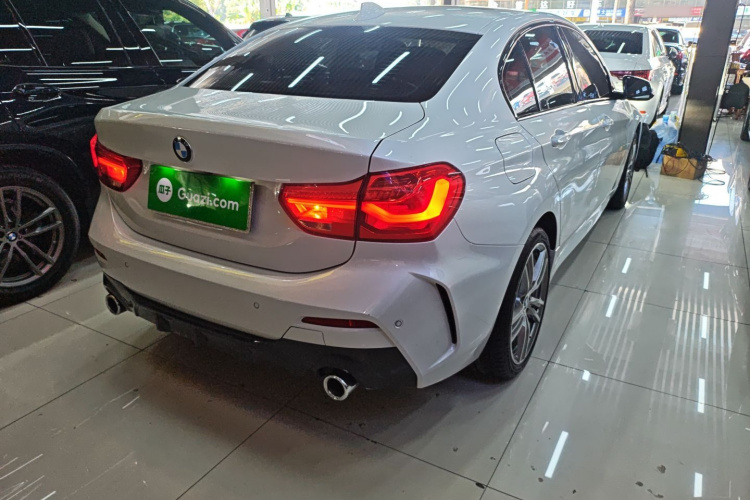 宝马1系 2019款 120i 领先型M运动套装车身外观7