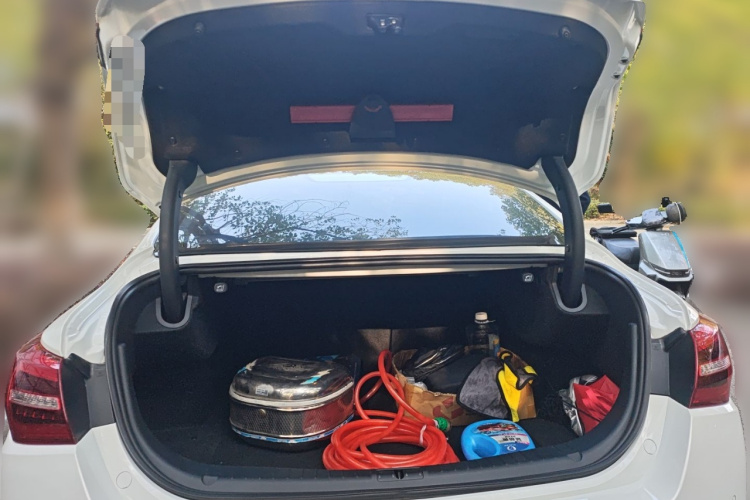 红旗H5 2022款 经典款 改款 1.5T DCT旗韵版中控内饰23