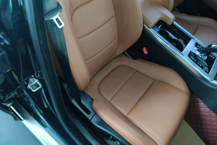 捷豹XEL 2022款 2.0T 250PS R-DYNAMIC S进取运动版局部细节41