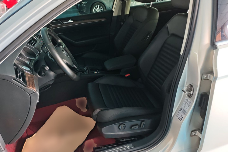 大众 迈腾 2019款 330TSI DSG 领先型 国VI中控内饰19