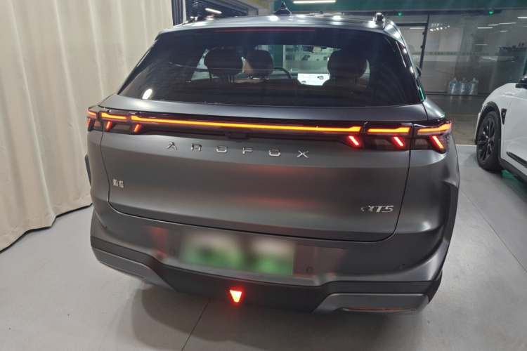 ARCFOX极狐 极狐 阿尔法T5(ARCFOX αT5) 2026款 纯电 560 睿享版车身外观6